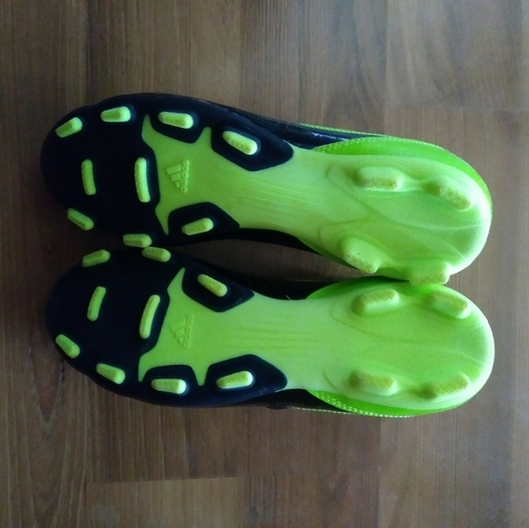 ADIDAS SOCCER CLEATS SPORTS ATHLETIC CLEATS - Picture 3 of 9